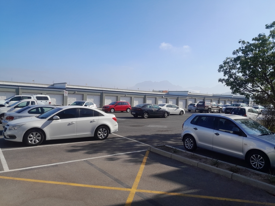 2 Bedroom Property for Sale in Whispering Pines Western Cape